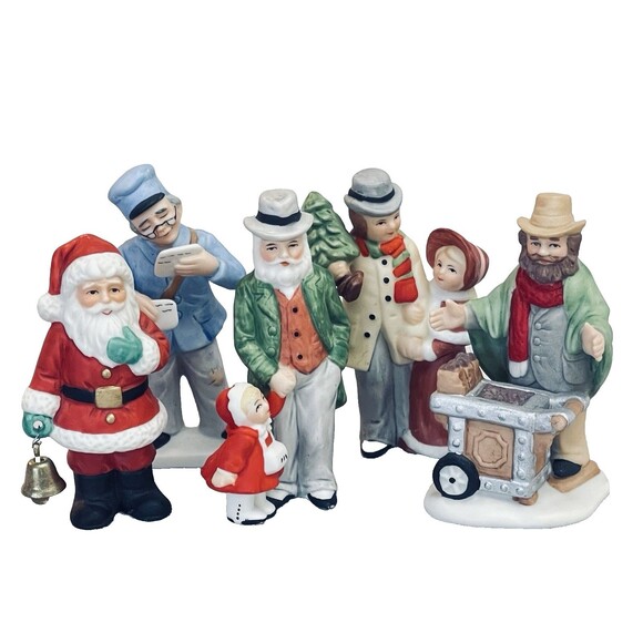 VTG Lefton Porcelain Colonial Village Figurines Lot of 4 + Lefton Santa W Bell - Picture 1 of 12